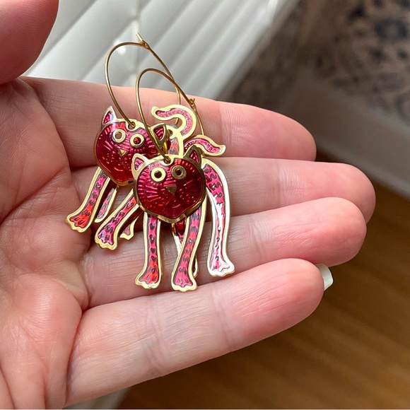 Vintage signed Berebi goldtone & enamel cat articulated hoop earrings pink red - Picture 10 of 13